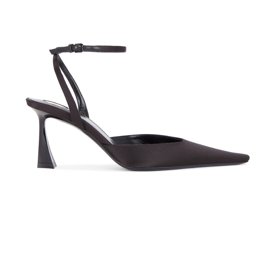 Saint Laurent Doville Pump in black (nero)